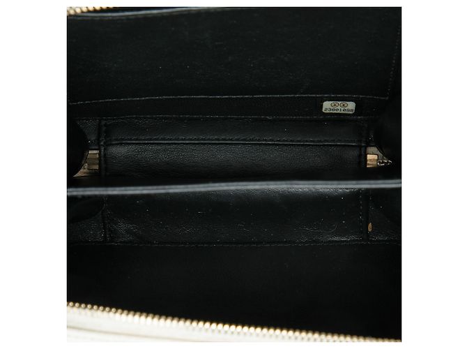 Chanel Vanity Case Piccolo CC Filigree in pelle Caviar bianca Bianco Crudo - vista 4