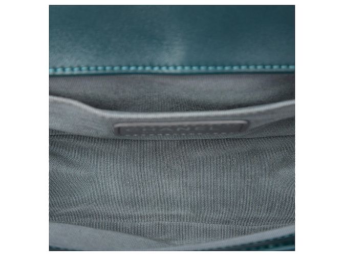 Chanel Blue Small Quilted Velvet Boy Flap - vista 4