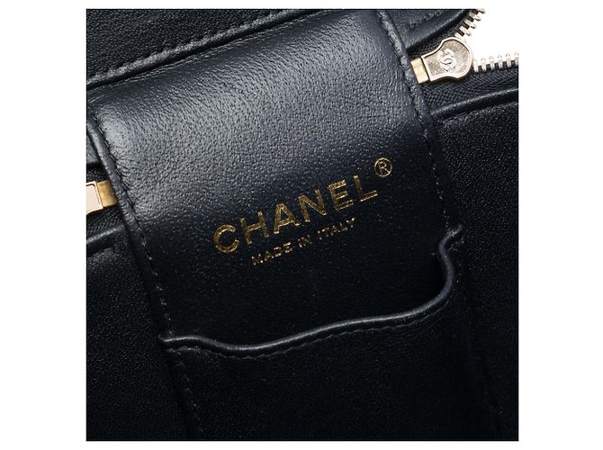 Borsa Vanity Chanel Black CC Quilted Caviar con manico e catena Nero - vista 5