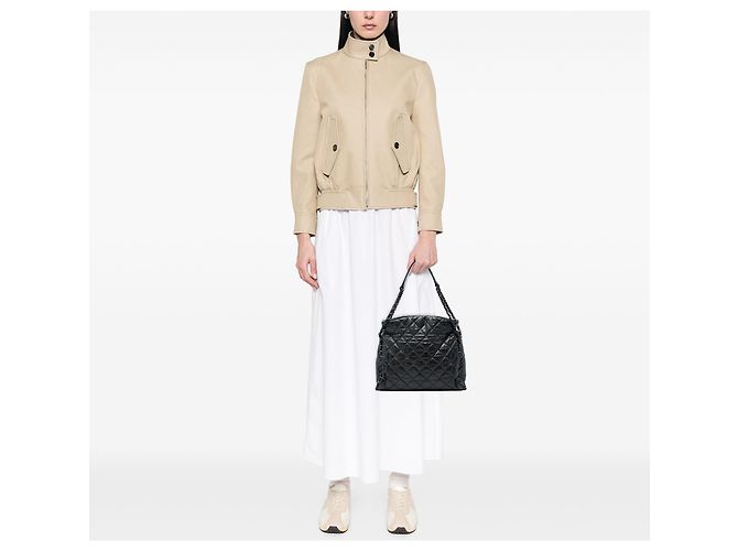 Chanel Black Medium Quilted Calfskin Chain Me Hobo Nero - vista 5