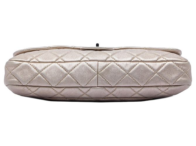 Chanel Gold Large Quilted Iridescent Calfskin Reissue 2.55 Roll Clutch D'oro - vista 3