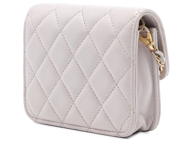 Clutch Chanel Mini Pearl Crush in pelle d'agnello matelassé marrone con catena Beige - vista 2
