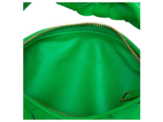 Bottega Veneta Mini Jodie in Nappa Intrecciato Verde - vista 5