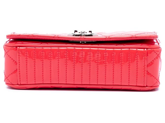Chanel Red Small Quilted Patent Coco Boy Flap Rosso - vista 3