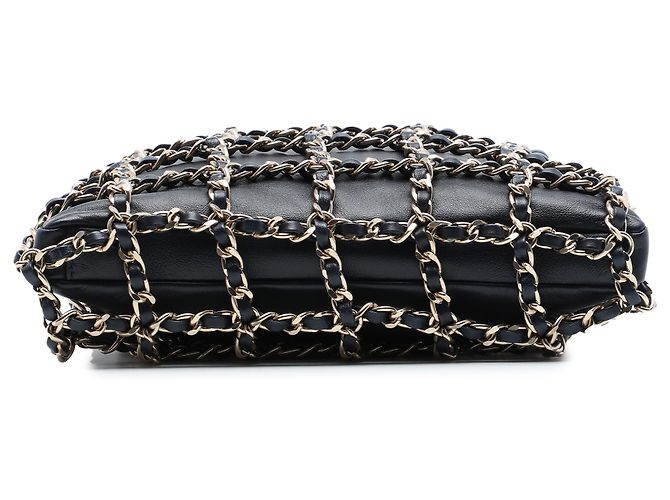 Chanel Black Lambskin Chain Frame Crossbody Nero - vista 3