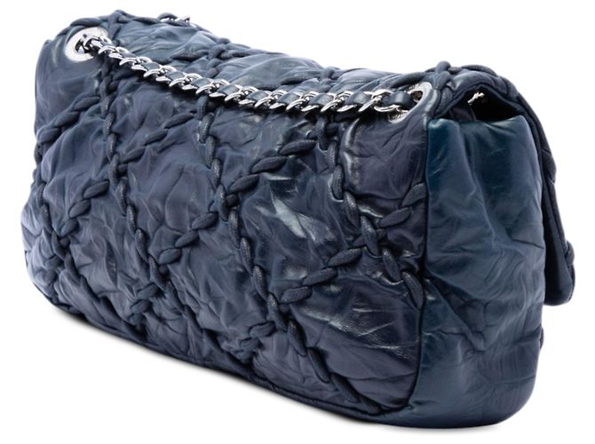Chanel Blue Medium Quilted Crinkled Calfskin Ultra Stitch Flap Azul Azul marino - vista 2
