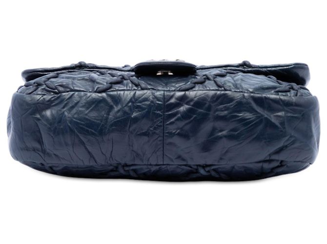 Chanel Blue Medium Quilted Crinkled Calfskin Ultra Stitch Flap Azul Azul marino - vista 3