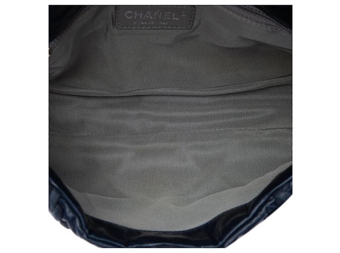 Chanel Blue Medium Quilted Crinkled Calfskin Ultra Stitch Flap Azul Azul marino - vista 4