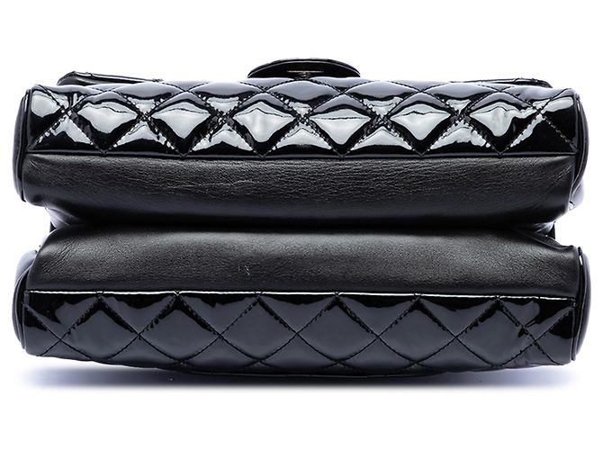 Chanel Black Large CC Quilted Patent Double Compartment Flap Nero - vista 3