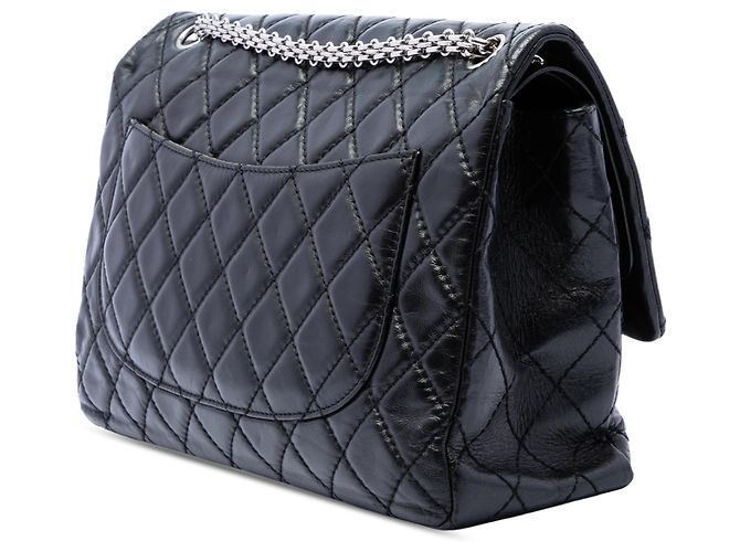Chanel Reissue 2.55 Double Flap 227 in pelle di vitello invecchiata matelassé nera Nero - vista 2