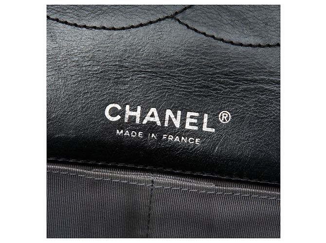 Chanel Reissue 2.55 Double Flap 227 in pelle di vitello invecchiata matelassé nera Nero - vista 5