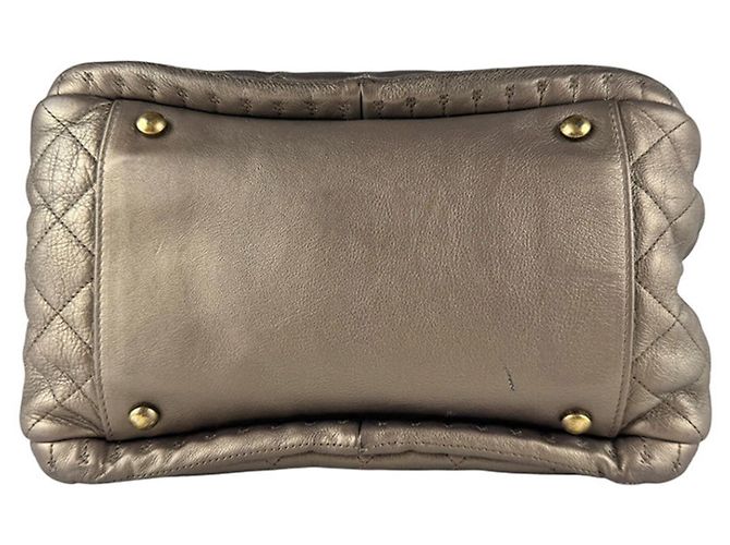 Timeless Borsa a tracolla Chanel in pelle oro e kaki D'oro Cachi Metallico - vista 4