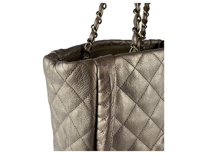 Timeless Borsa a tracolla Chanel in pelle oro e kaki D'oro Cachi Metallico - vista 6