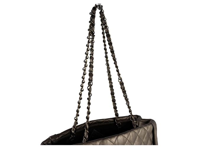 Timeless Borsa a tracolla Chanel in pelle oro e kaki D'oro Cachi Metallico - vista 9
