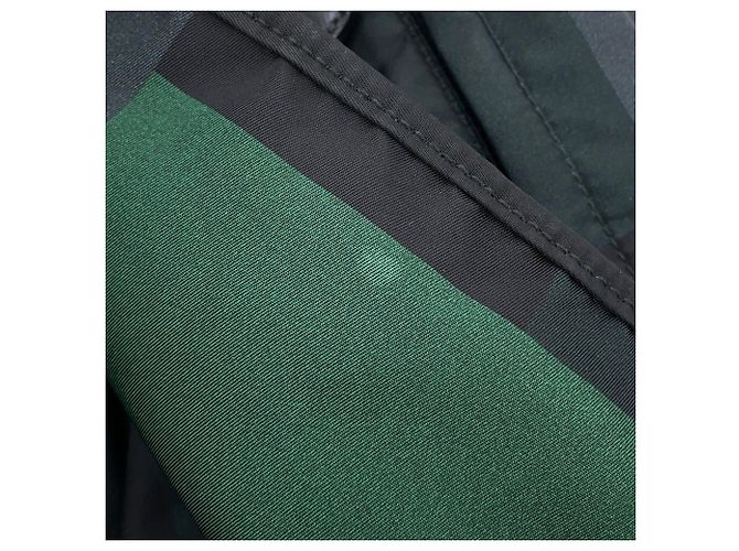 Zaino Prada in nylon e pelle nero e verde - vista 10