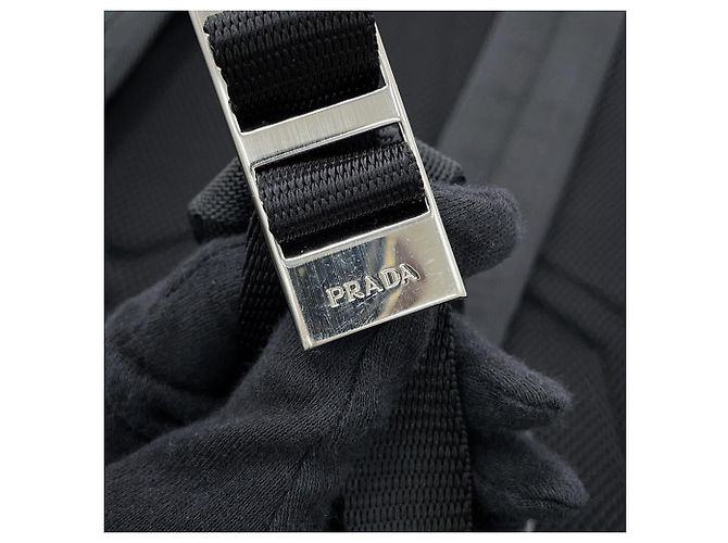 Zaino Prada in nylon e pelle nero e verde - vista 14