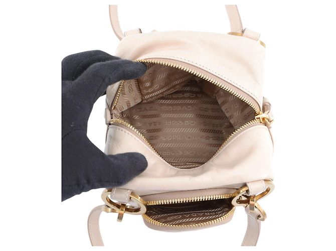 Borsa a mano Prada in pelle beige - vista 5