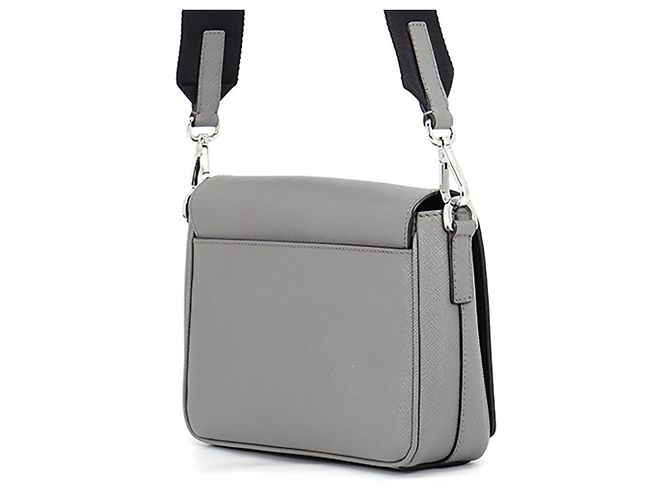 Borsa a tracolla Prada Triangle in pelle Saffiano Marrone Nero - vista 2