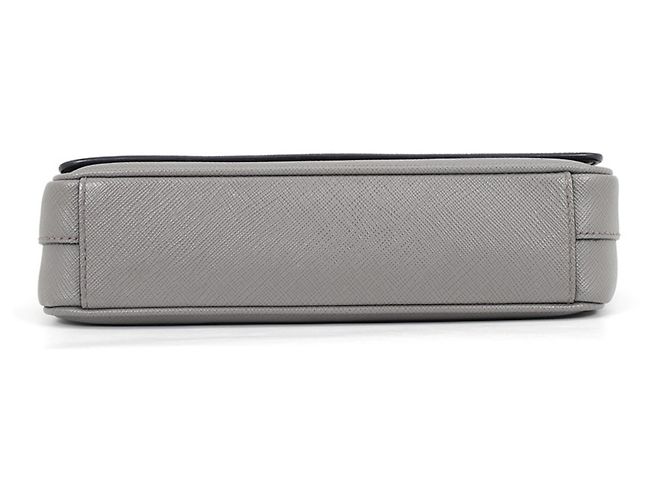 Borsa a tracolla Prada Triangle in pelle Saffiano Marrone Nero - vista 3