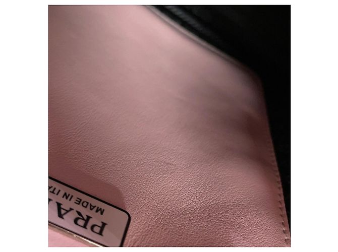 Mini borsa in pelle Prada con triangolo in rilievo Rosa - vista 12