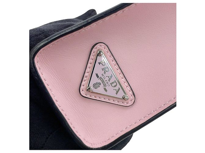 Mini borsa in pelle Prada con triangolo in rilievo Rosa - vista 16
