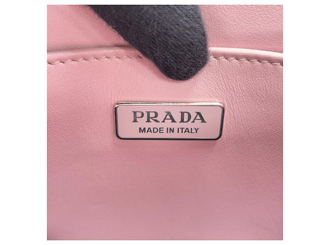 Mini borsa in pelle Prada con triangolo in rilievo Rosa - vista 18