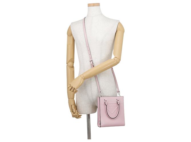 Mini borsa in pelle Prada con triangolo in rilievo Rosa - vista 5