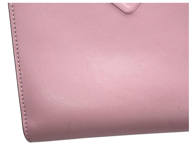 Mini borsa in pelle Prada con triangolo in rilievo Rosa - vista 8