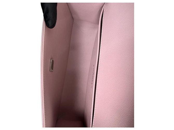 Chanel Bolso de hombro Boy de piel caviar rosa Medium - vista 9