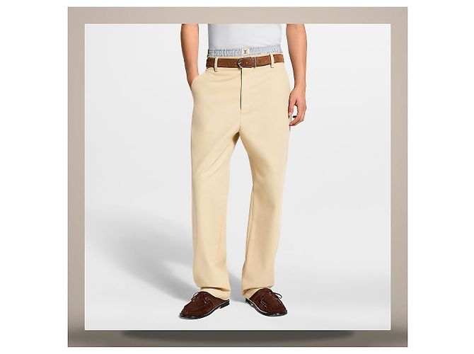 Louis Vuitton Chinos Relaxed Regular Fit Castaño - vista 3