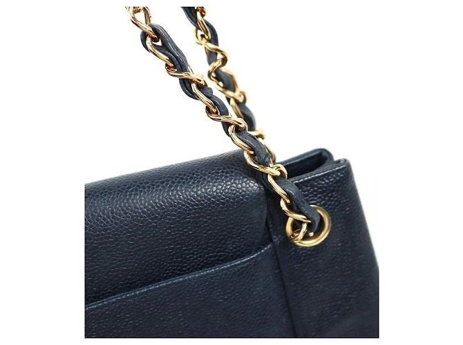 Chanel Borsa a tracolla con patta in pelle caviar blu navy - vista 8