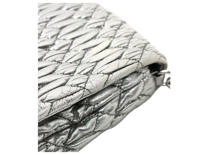 Miu Miu Bolso de hombro matelassé de cristal plateado - vista 8