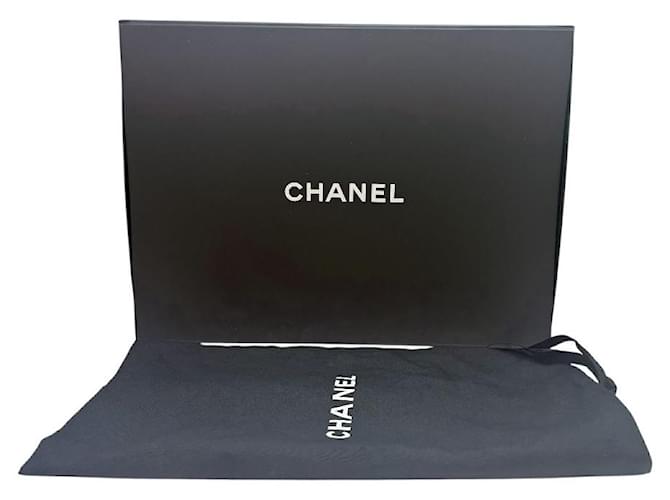 Chanel Black Gold Two-Pocket Small Nero - vista 8