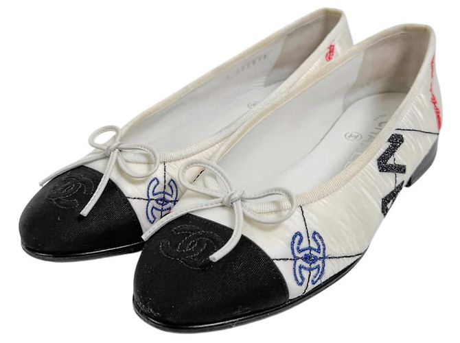 Chanel Ballerinas mit gesticktem Schleifen-Logo White Weiß - Ansicht 6