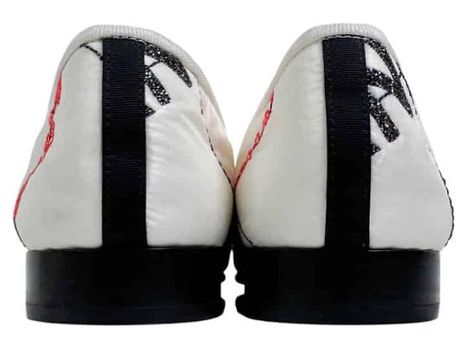 Chanel Ballerinas mit gesticktem Schleifen-Logo White Weiß - Ansicht 8