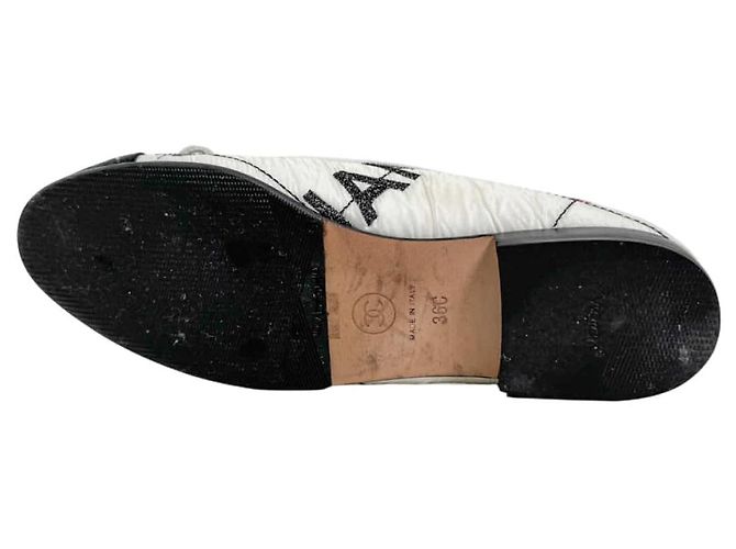 Chanel Ballerinas mit gesticktem Schleifen-Logo White Weiß - Ansicht 9