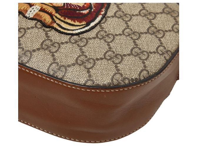 Borsa a tracolla Gucci GG Supreme Tiger Marrone Beige - vista 4