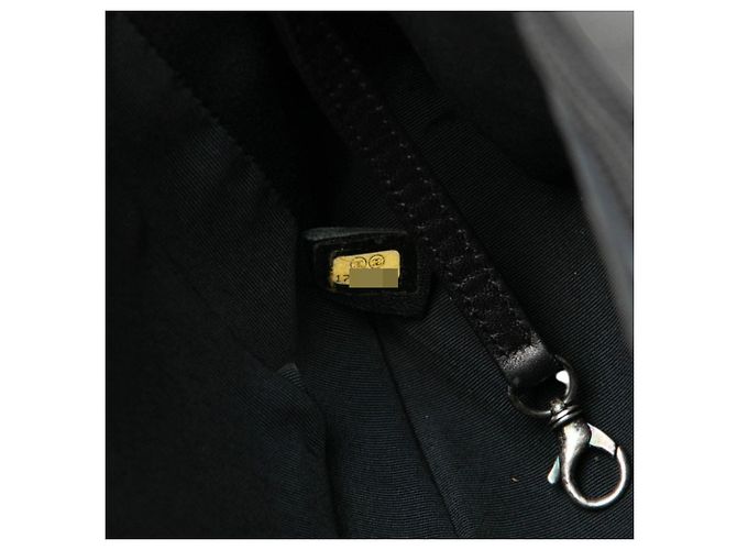 Borsa a tracolla Chanel Boy Matelassé in pelle di agnello nera Nero - vista 6