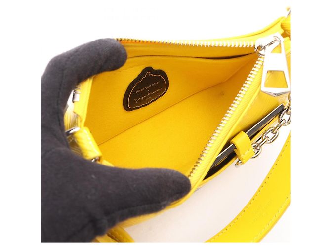 Borsa Louis Vuitton x Yayoi Kusama Marellini Epi Jaune Nero Giallo - vista 3