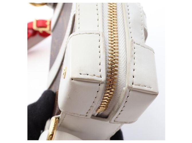 Louis Vuitton LV x NBA Monogram Gürteltasche Braun Weiß Monogramm - Ansicht 10