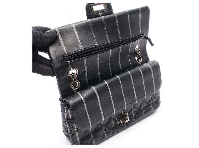 Borsa a tracolla Chanel 2.55 Matelassé Mademoiselle Nero - vista 9