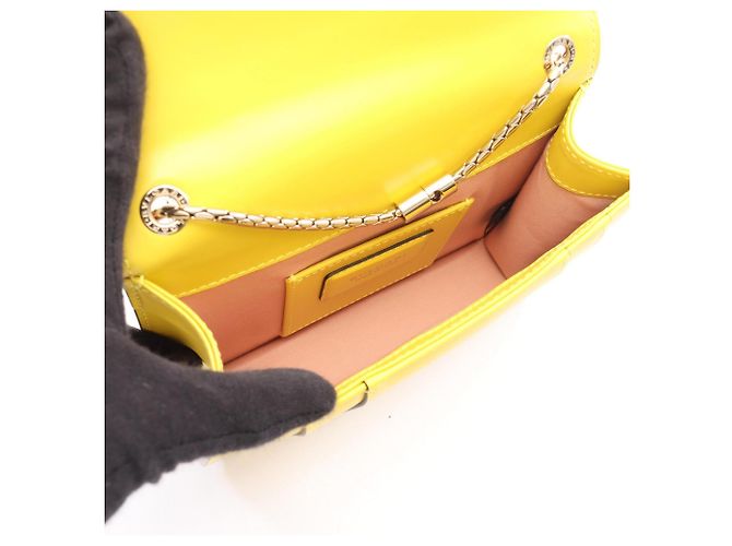 Borsa a tracolla Bulgari Serpenti Forever Giallo - vista 3