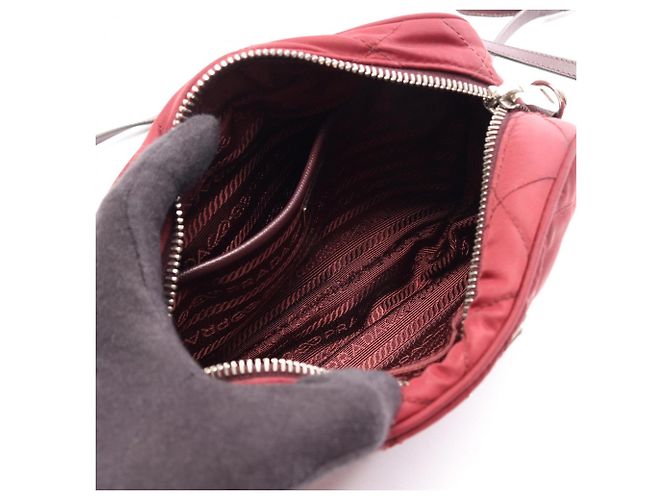 Prada Bordeaux Saffiano Triangle Handtasche - Ansicht 3