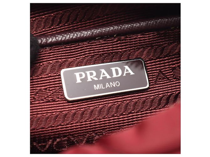 Prada Bordeaux Saffiano Triangle Handtasche - Ansicht 4