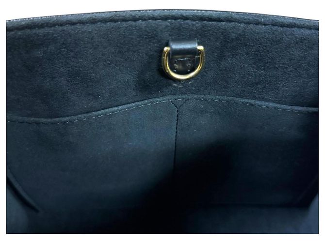 Borsa a tracolla Louis Vuitton OnTheGo PM Monogram Empreinte Nero - vista 7