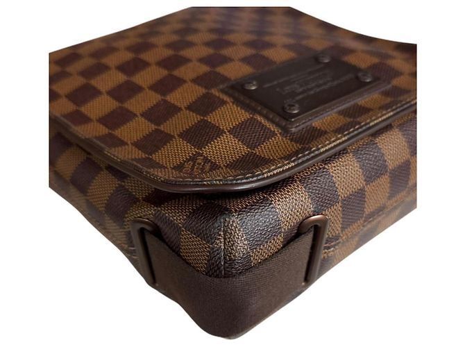 Borsa a tracolla Louis Vuitton Brooklyn PM Damier Marrone - vista 10