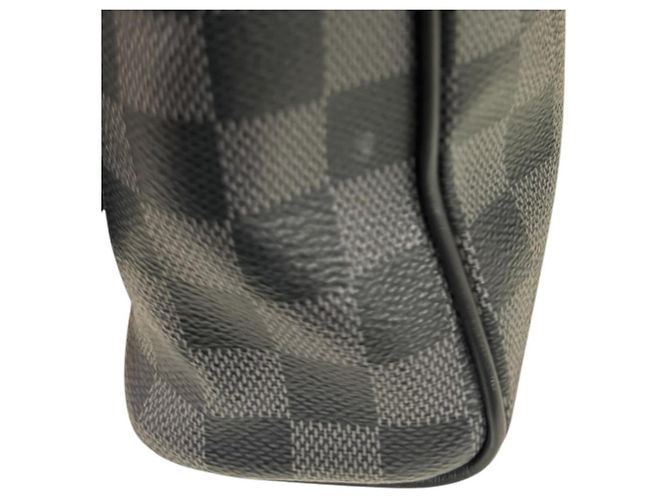 Borsa a tracolla Louis Vuitton District MM NM Damier Graphite Marrone Nero - vista 10