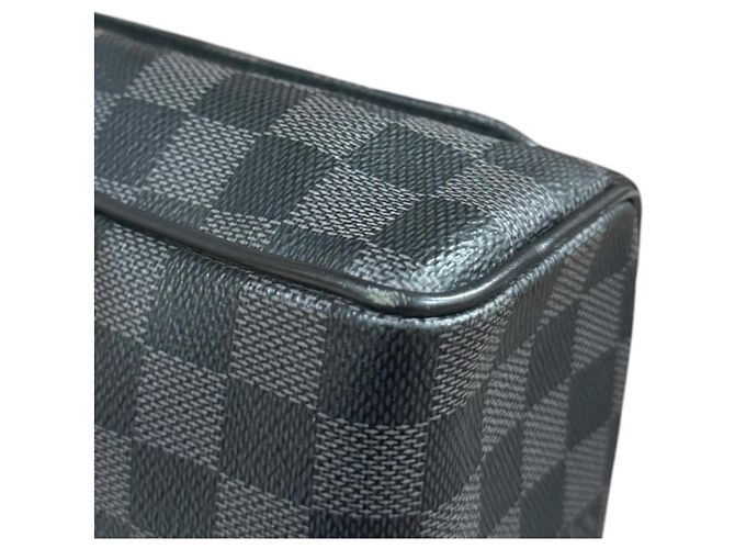 Borsa a tracolla Louis Vuitton District MM NM Damier Graphite Marrone Nero - vista 12