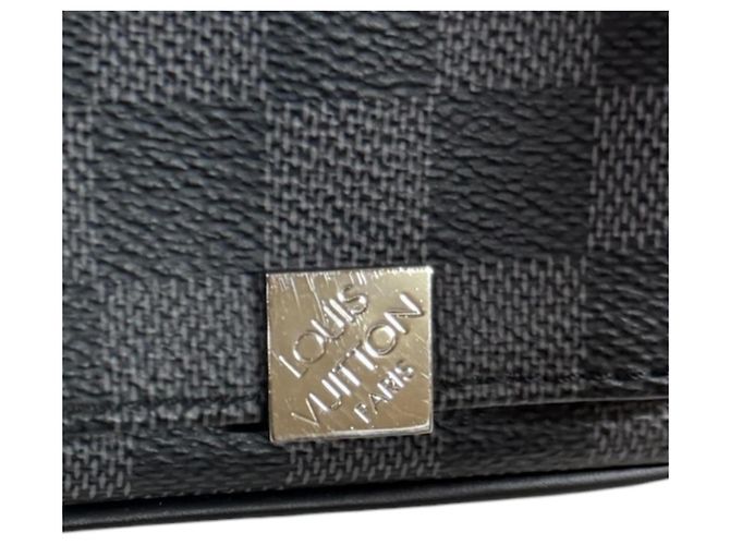 Borsa a tracolla Louis Vuitton District MM NM Damier Graphite Marrone Nero - vista 14