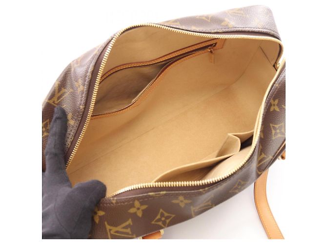 Borsa a tracolla Louis Vuitton Cite GM Marrone - vista 3